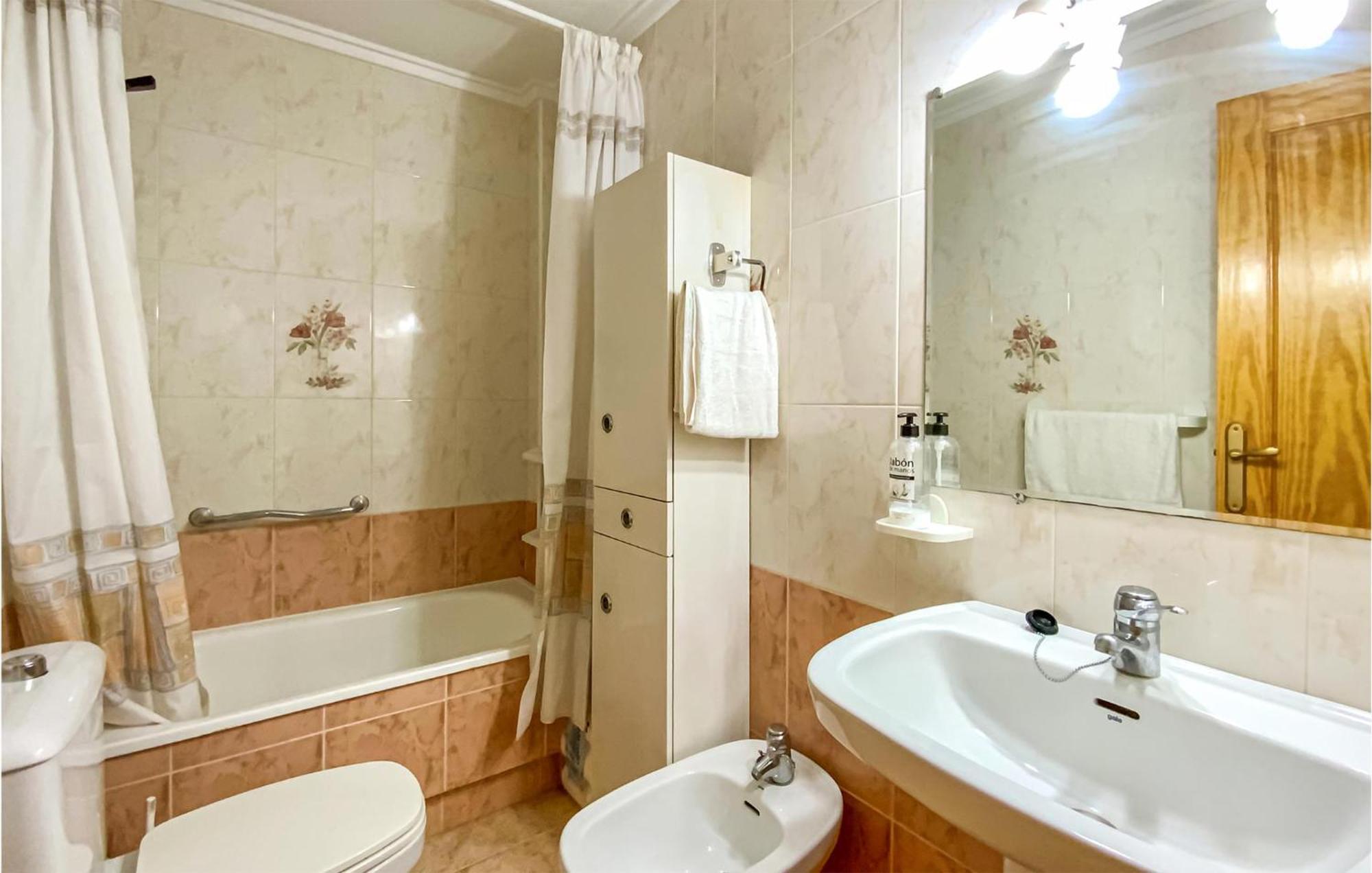 1 Bedroom Pet Friendly Apartment In Torrevieja Exteriér fotografie